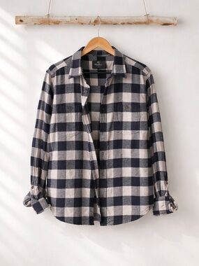 💥 Wind River Black White Buffalo Plaid Flannel Shirt Men’s Small